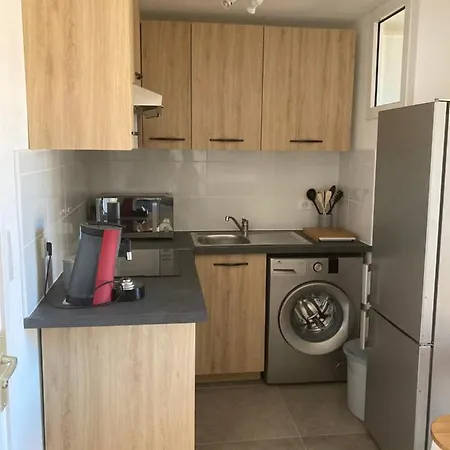 F2 Pompeani Apartman *