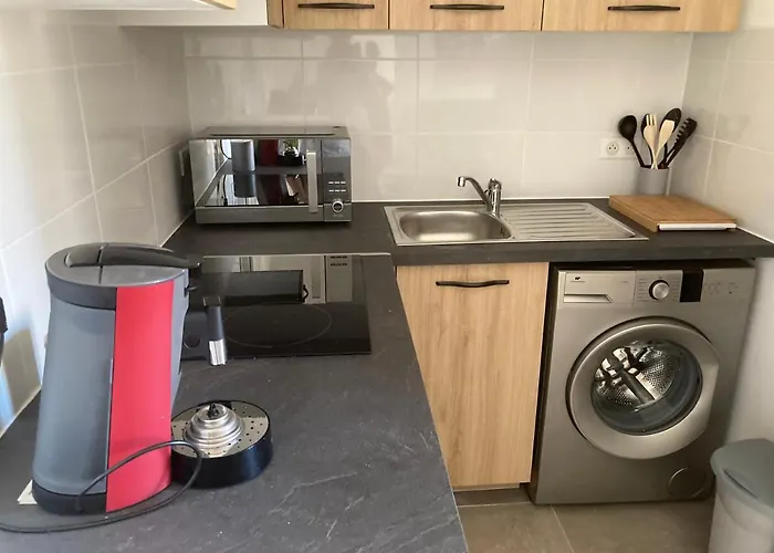 F2 Pompeani Apartman *