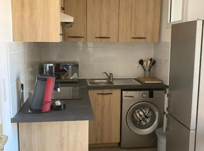 F2 Pompeani Apartman *